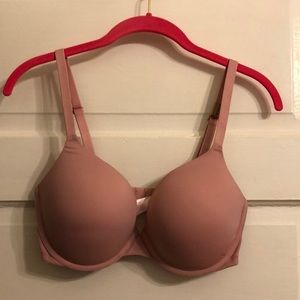 Victoria’s Secret pink bra NWT